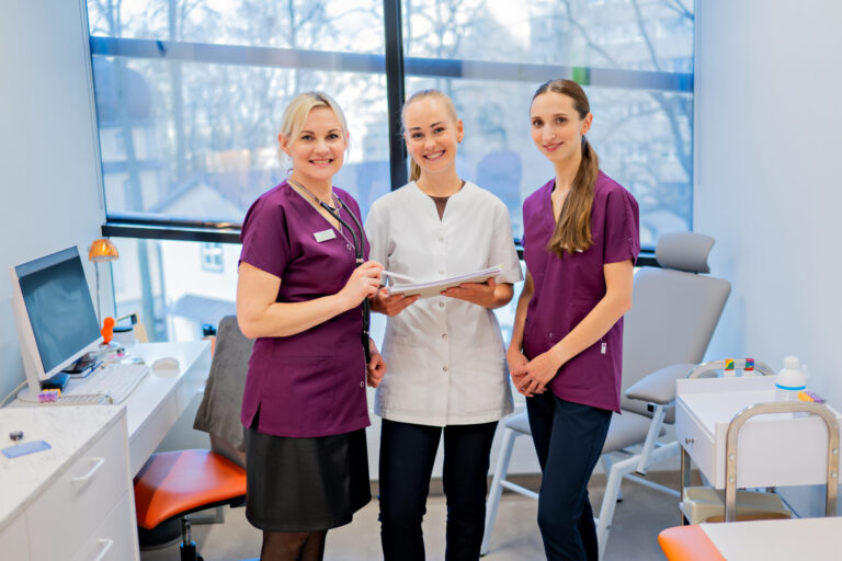 Ämmaemand ei ole ainult rasedate jaoks – miks ja millal tema poole pöörduda?