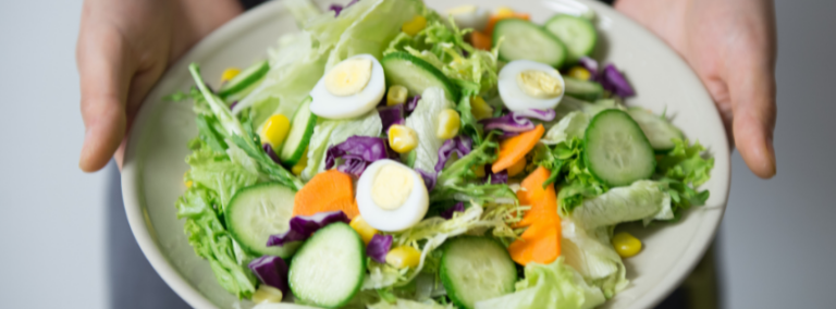 Toitumisnõustaja selgitab: neli põhjust, miks salat pole alati parim valik, kui soovid kaalust alla võtta