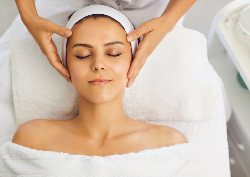 Acne-Focused Needle-Free Mesotherapy (KRX)